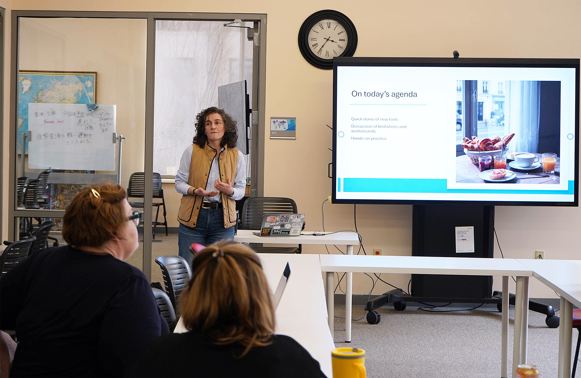 Teaching World Languages with AI workshop. Dr. Maria Comsa presenting at the workshop "Teaching World Languages with Artificial Intelligence" held on February 11.
